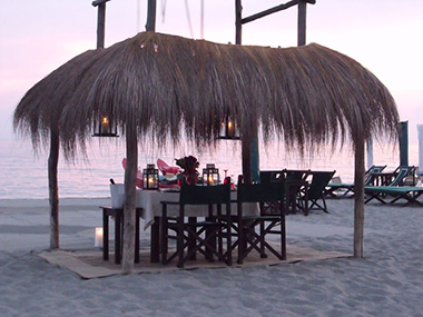 Cena romantica sul mare